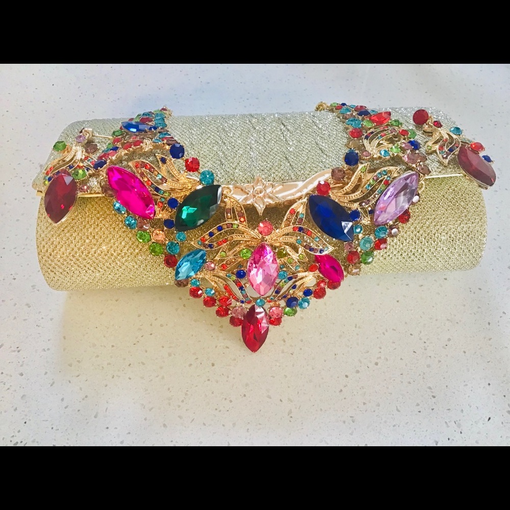 Gemstones Just Gorgeous That’s The Word for This Beautiful Necklace - Picture 2 of 5